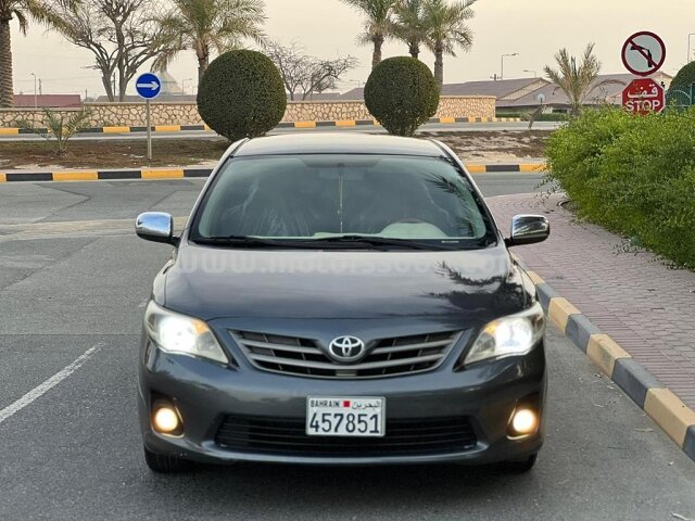 2013 تويوتا كورولا