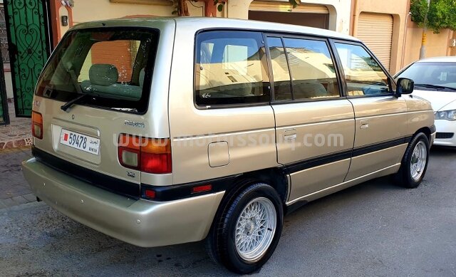 1998 Mazda MPV