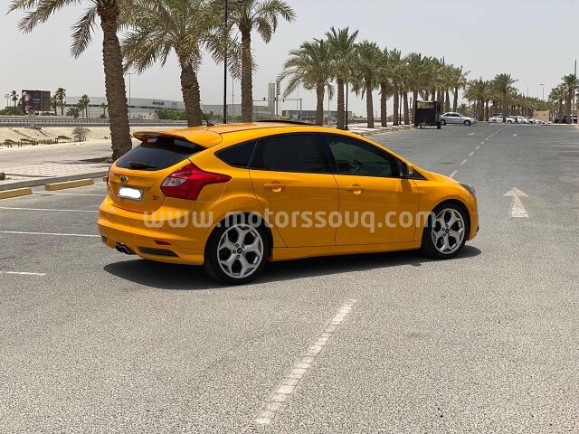 2014 فورد فوكس