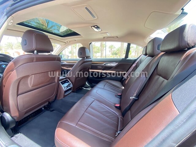 2017 BMW 750