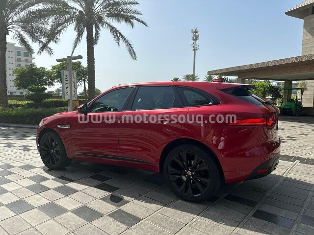 2017 جاغوار إف بايس