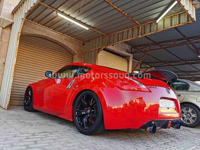 2010 Nissan ZX