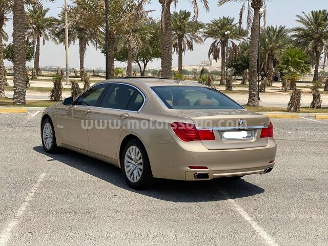 2011 بي إم دبليو الفئة السابعة