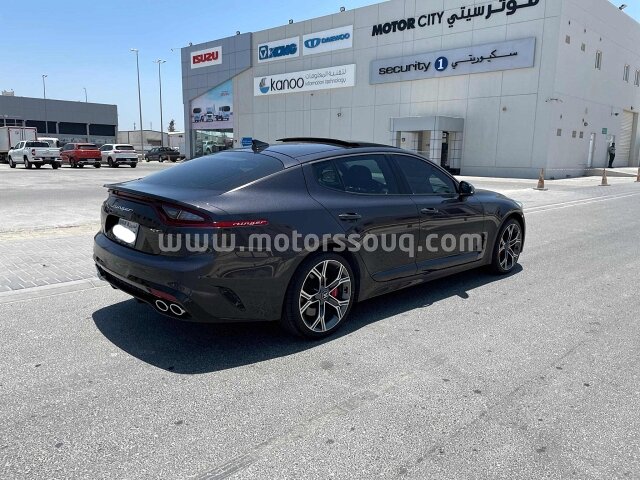 2018 KIA Quoris