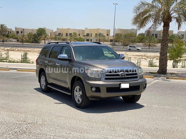 2012 تويوتا سيكويا