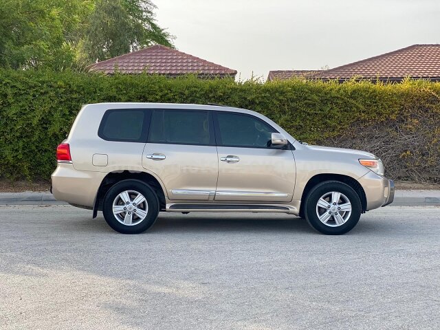 2014 Toyota Land Cruiser