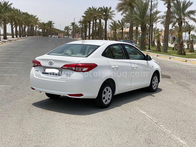 2019 تويوتا يارس
