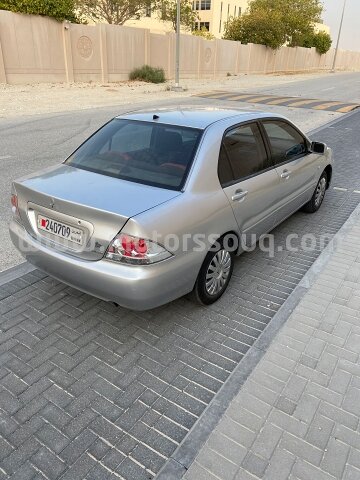 2005 ميتسوبيشي لانسر