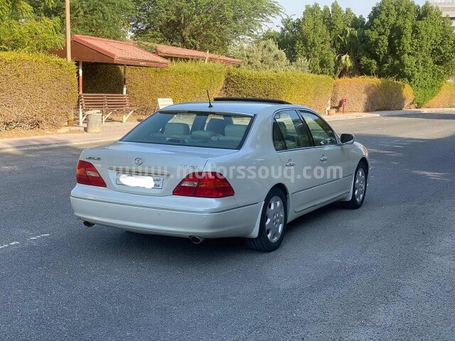 2001 Lexus LS