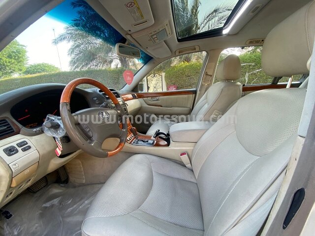 2001 Lexus LS