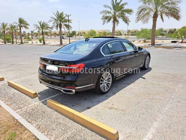 2017 بي إم دبليو الفئة السابعة