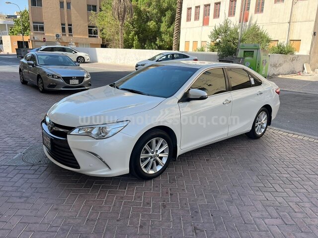 2017 تويوتا كامري