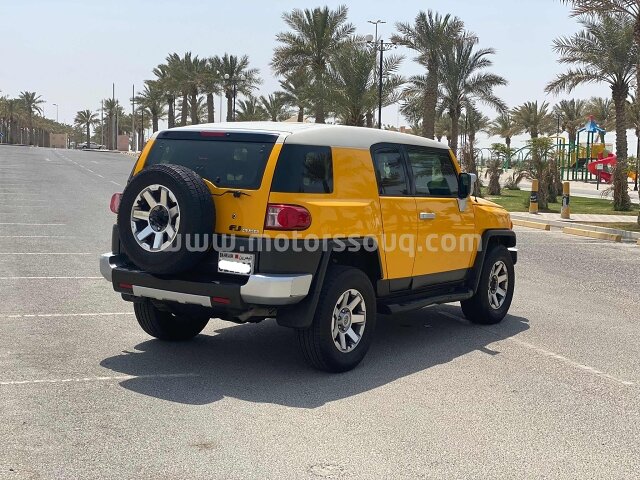 2015 Toyota FJ