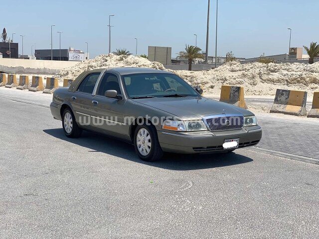 2003 فورد جراند ماركيز