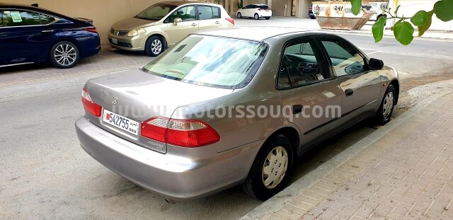 2000 هوندا أكورد