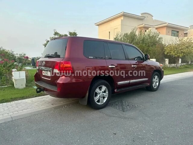 2013 Toyota Land Cruiser