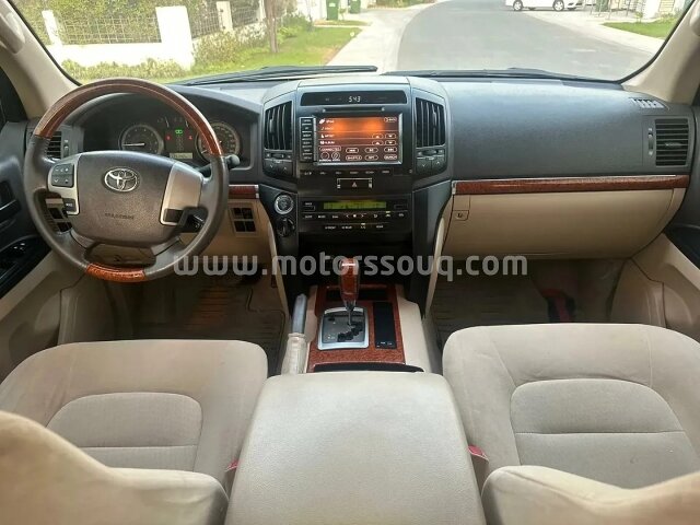 2013 Toyota Land Cruiser