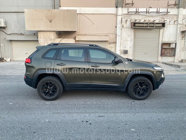 2015 جيب شيروكي