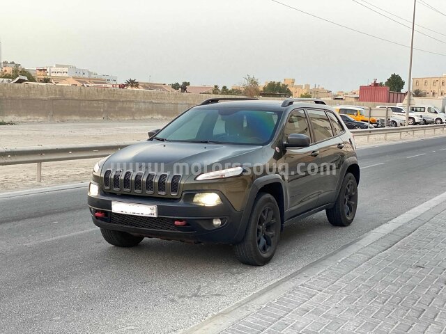2015 جيب شيروكي