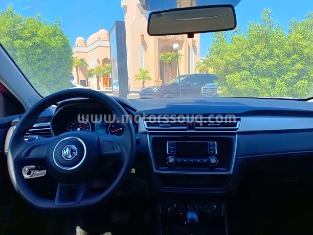 2021 إم جي 5