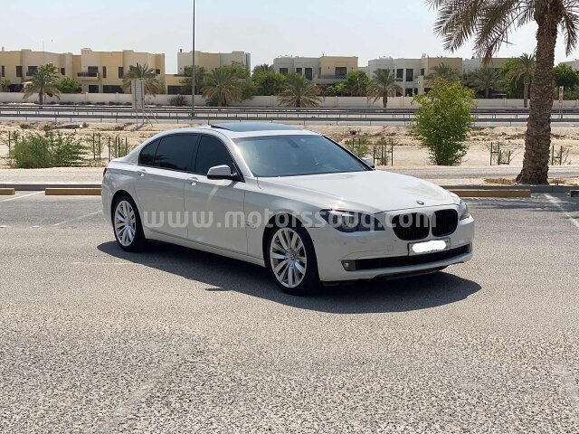 2011 بي إم دبليو الفئة السابعة