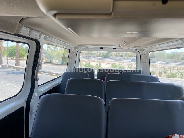 2013 Nissan Urvan