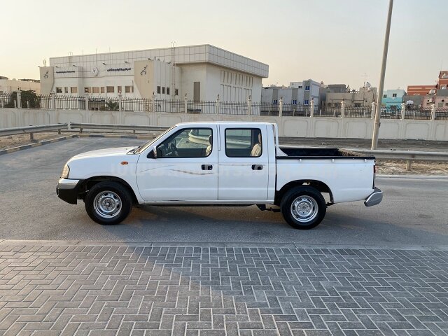 2011 نيسان بيك أب