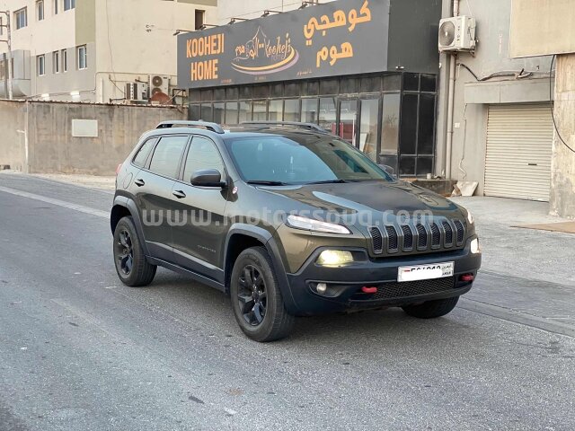 2015 جيب شيروكي