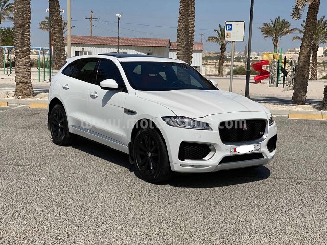 2017 جاغوار إف بايس