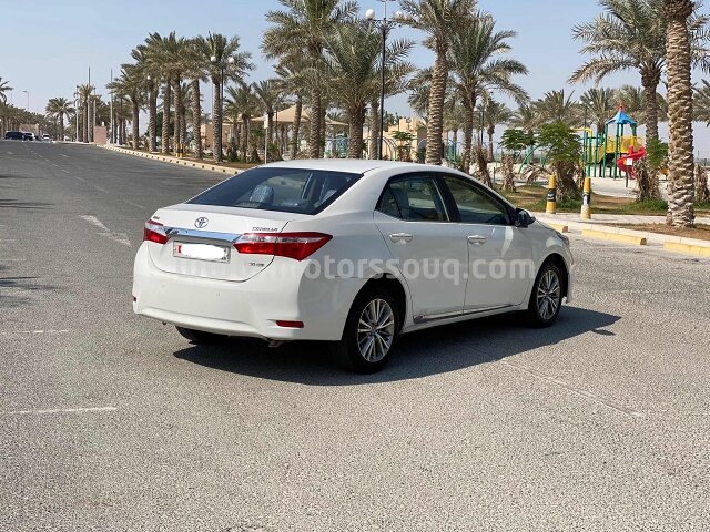 2014 تويوتا كورولا