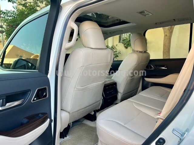 2022 Toyota Land Cruiser