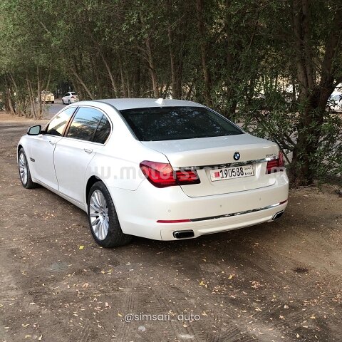 2013 بي إم دبليو 750
