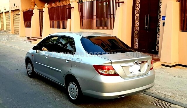 2005 هوندا سيتي