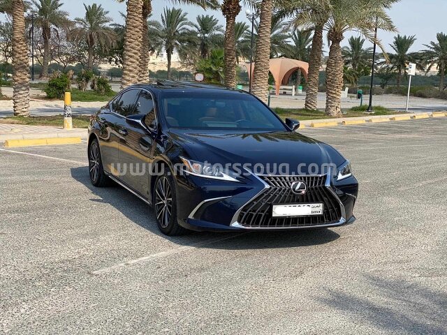 2022 Lexus ES