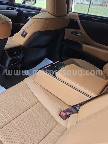 2019 Lexus ES