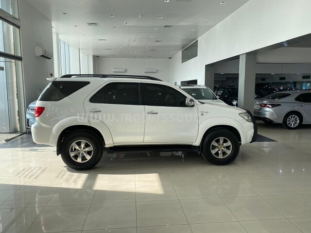 2006 Toyota Fortuner
