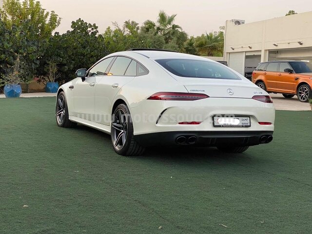 2020 مرسيدس بنز أيه إم جي جي تي