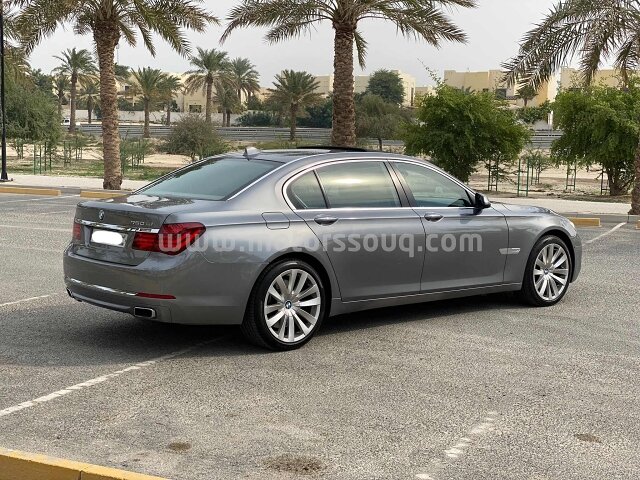 2014 بي إم دبليو 750
