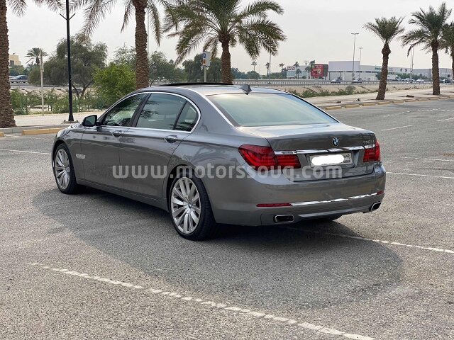 2014 بي إم دبليو 750