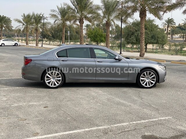 2014 بي إم دبليو 750