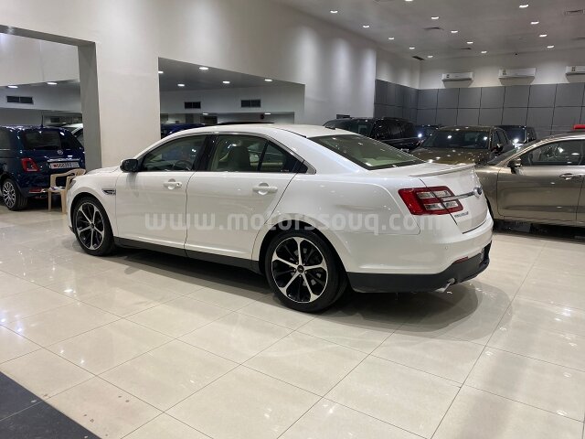 2015 Ford Taurus