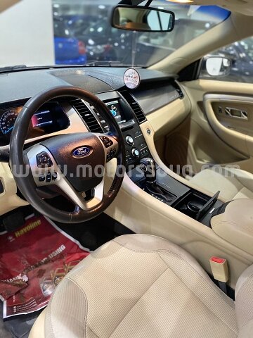 2015 Ford Taurus