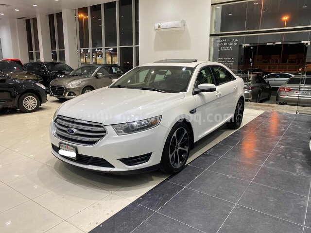 2015 Ford Taurus