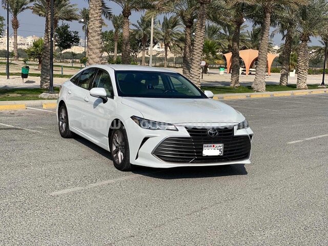 2019 تويوتا أفالون