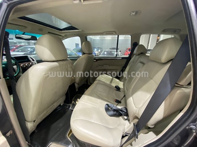 2013 Mitsubishi Pajero
