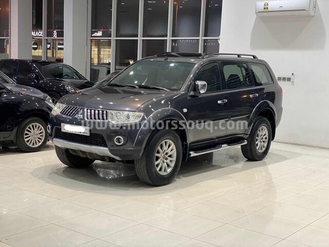 2013 Mitsubishi Pajero