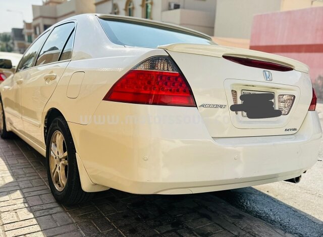 2006 هوندا أكورد