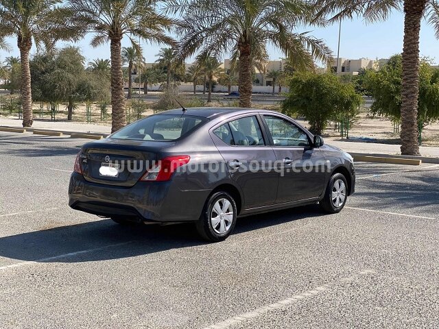 2020 نيسان صني
