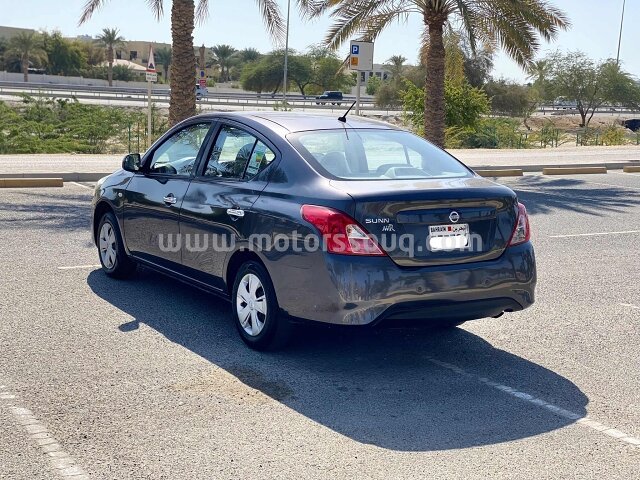 2020 نيسان صني