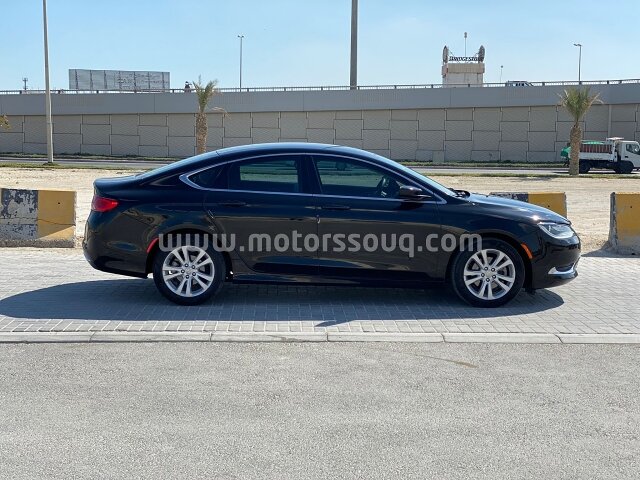 2016 كرايسلر 300